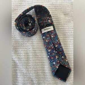 Goodfellow & Co Men's Multicolor Floral Tie